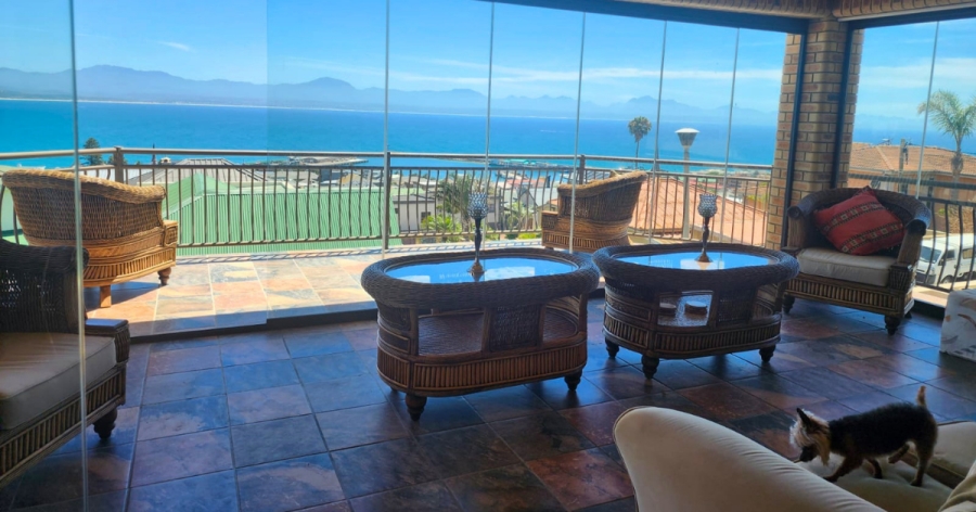 4 Bedroom Property for Sale in Mossel Bay Central Western Cape